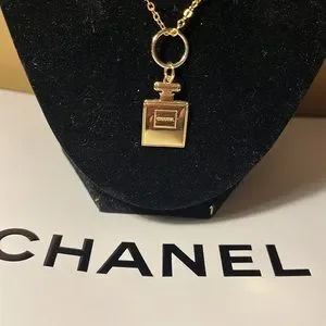 【CHANEL】Chanel perfume necklace【新古品・新品未使用】 I180724118-3_1000x.jpg?v=